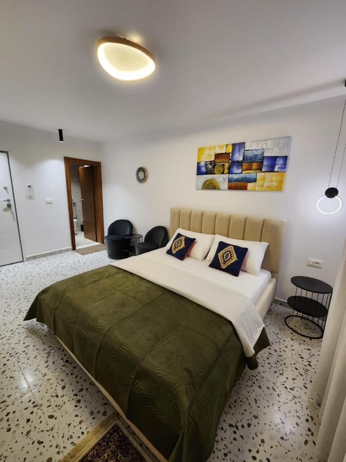 Pietro Guesthouse 2 Тирана Экстерьер фото